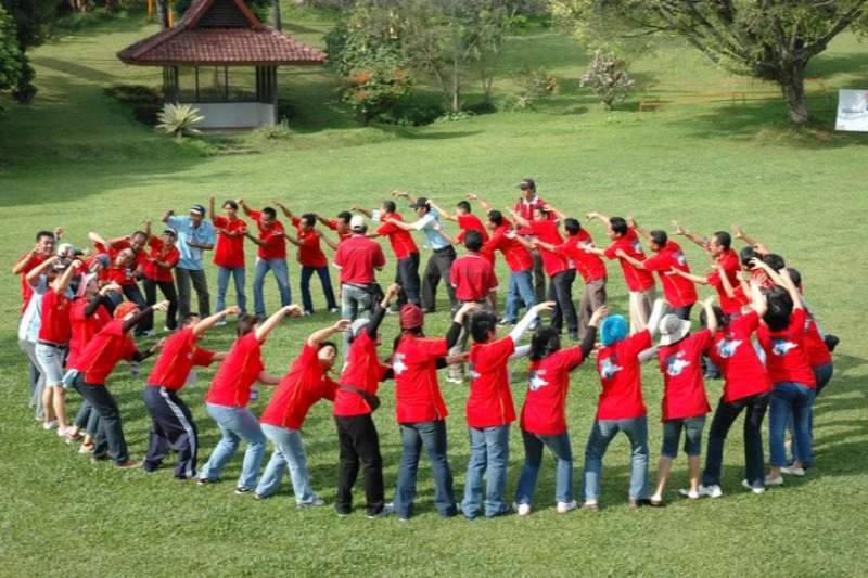 Pelajari Cara Outbound Membentuk Tim yang Solid dan Meningkatkan Kerjasama
