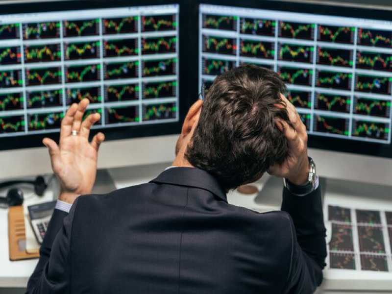 Membongkar Kesalahan Sunk Cost Fallacy Dalam Pengambilan Keputusan Bisnis