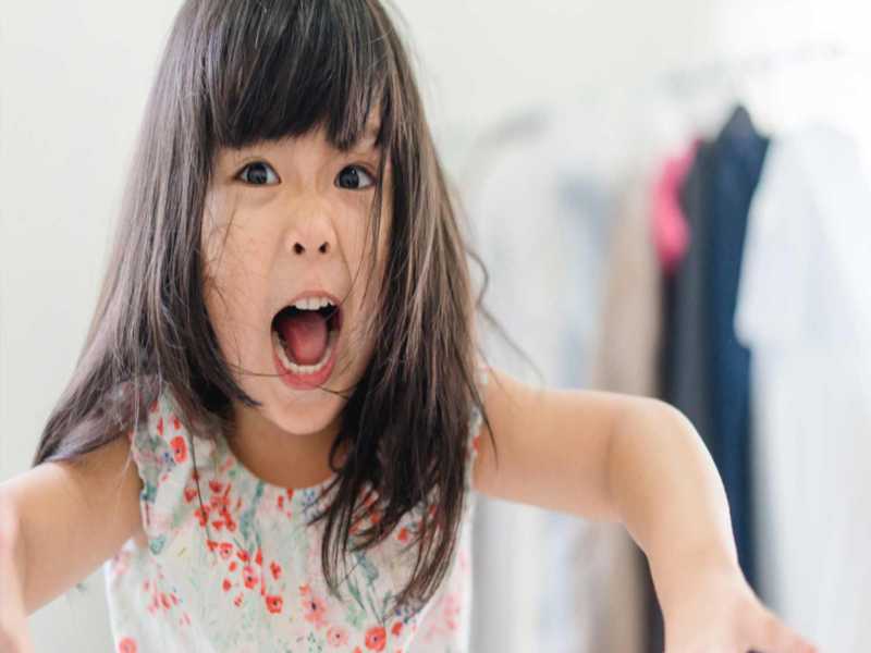 Bye-bye Tantrum! 5 Tips Keren Mengatasi Kebiasaan Anak Tantrum yang Bikin Pegel Orang Tua