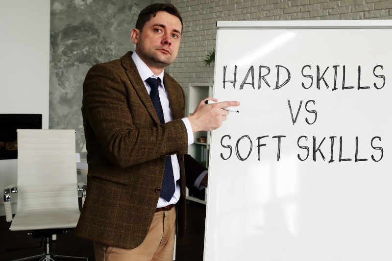 Banyak yang Mengira Hard Skill adalah Segalanya. Padahal, Tanpa Soft Skill, Karier Bisa Stuck!