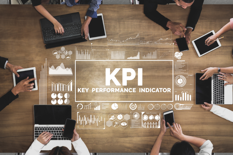 Mengatasi Penilaian Karyawan secara Subjektif dengan Menetapkan KPI yang Efektif