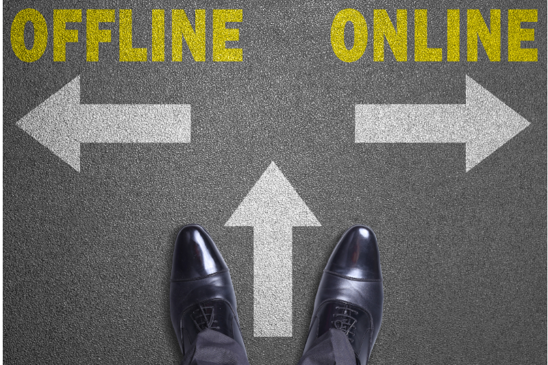 Identitas Online vs. Dunia Nyata: Bagaimana Remaja Mengelola Dua Dunia Berbeda